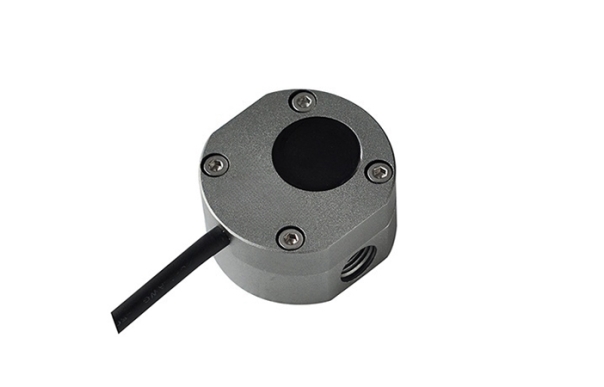 EFH01系列容积式流量计，精度±1%，量程0.16-7.5L/min（10~450L/H），输出脉冲信号